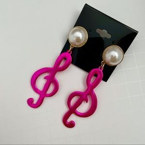 🩷 New ASOS pink musical note music Artist pearl gold tone earrings